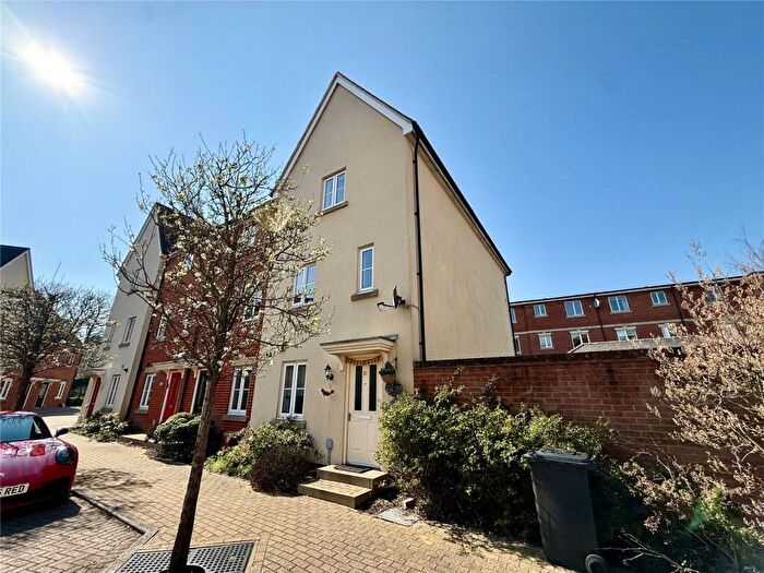 4 Bedroom End Of Terrace House To Rent In Steeple View, Old Town, Swindon, Wiltshire, SN1