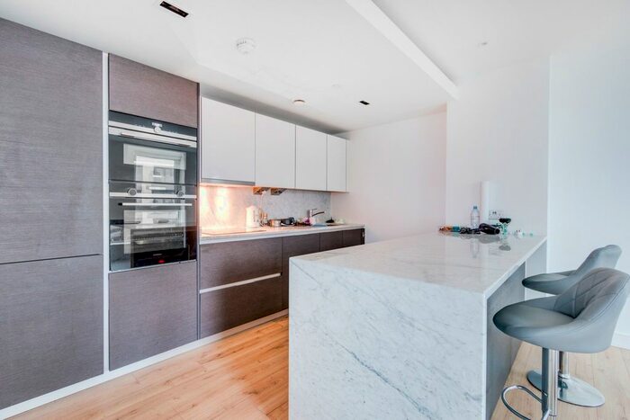 2 Bedroom Flat To Rent In Montpellier House, Glenthorne Road, London, W6