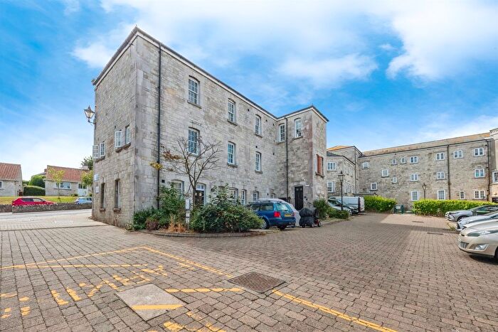 2 Bedroom Maisonette For Sale In Wyke Road, Weymouth, DT4