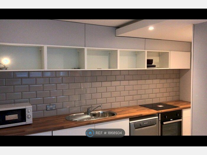 1 Bedroom Flat To Rent In The Q Building, London, E15