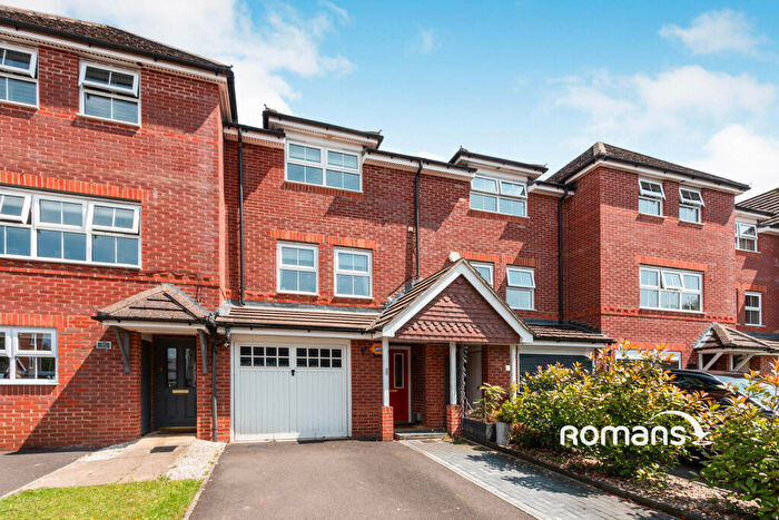 3 Bedroom Terraced House To Rent In Honeyleaze, Beggarwood, Basingstoke, RG22