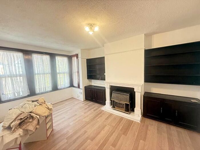 2 Bedroom Flat To Rent In Vaughan Road, Harrow, Greater London, HA1