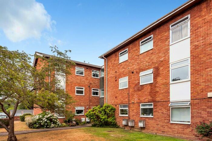 2 Bedroom Apartment To Rent In Caroline Court, Bath Road, Reading, RG1