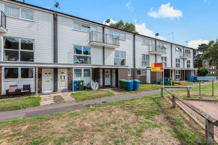 2 Bedroom Maisonette To Rent In Thornhill, Bracknell, RG12