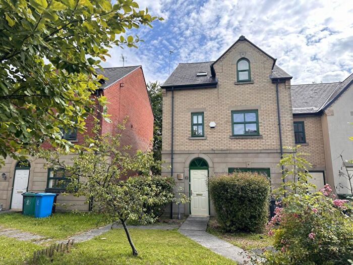 6 Bedroom Property To Rent In Schuster Road, Victoria Park, £pppw, M14