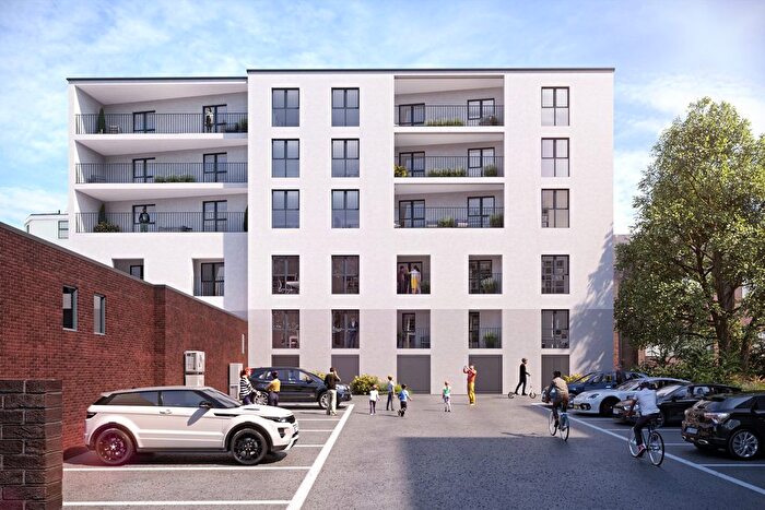 3 Bedroom Flat To Rent In - High Street, Slough, SL1