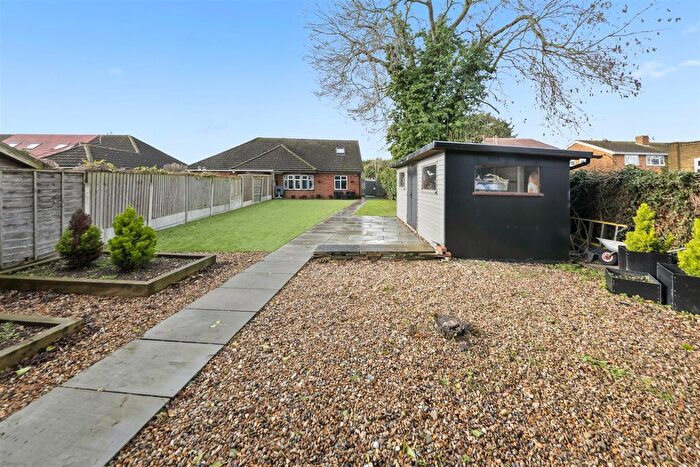 4 Bedroom Semi Detached Bungalow For Sale In Hithermoor Road, Stanwell Moor, TW19