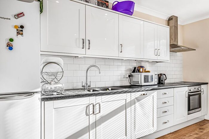 1 Bedroom Flat To Rent In Greyhound Road, London, W6