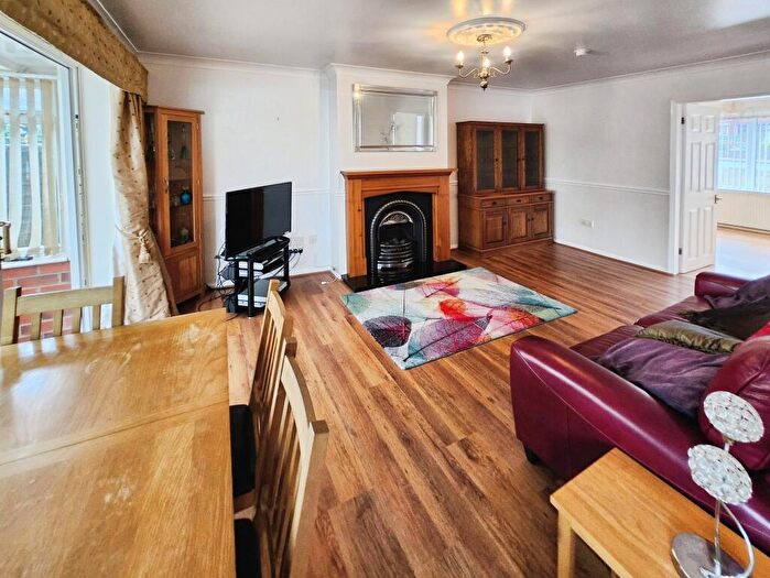 2 Bedroom Bungalow For Sale In Hales Park, Bewdley, DY12