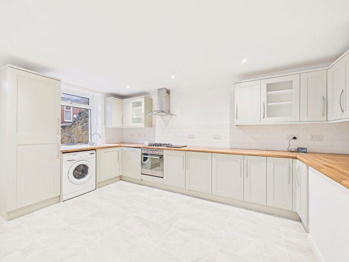 2 Bedroom Flat For Sale In Old Durham Road, Gateshead, NE8