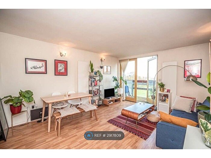1 Bedroom Flat To Rent In Farnsworth Court, London, SE10