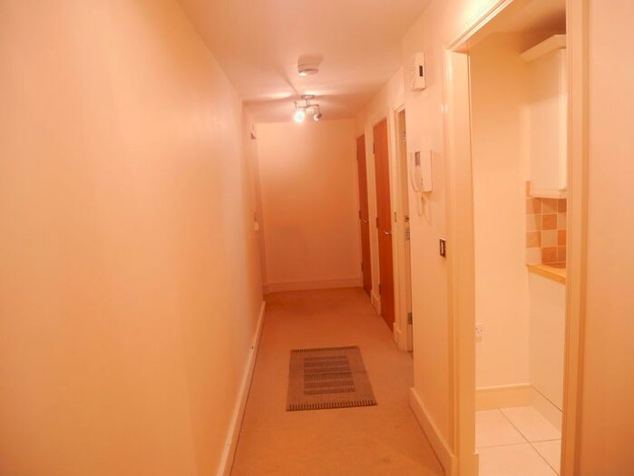 1 Bedroom Flat To Rent In Rozel House, Birnbeck Road, Weston-Super-Mare, BS23