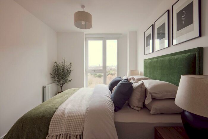 3 Bedroom Apartment To Rent In Monkbridge House, The Junction, Whitehall, Leeds, West Yorkshire, LS12