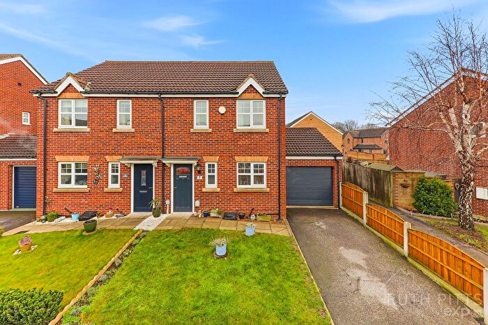 3 Bedroom Semi Detached House For Sale In Barncroft Close, Ackworth, WF7