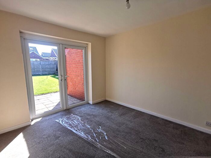 2 Bedroom Semi-Detached Bungalow For Sale In Hoghton Road Leyand, Leyland, PR25