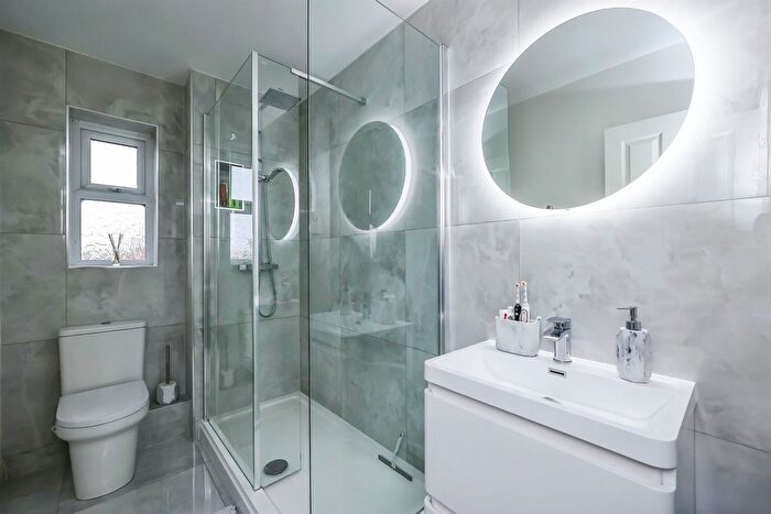 2 Bedroom Flat For Sale In Grey Meadow Road, Ilkeston, DE7