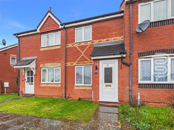 2 Bedroom Terraced House For Sale In Thomson Close, Rugby, CV21