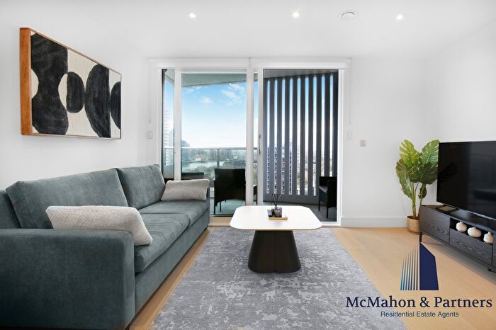 2 Bedroom Flat To Rent In Vision Point, London, SW11