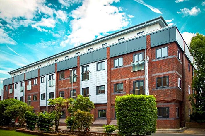 1 Bedroom Flat To Rent In Cantelupe Road, East Grinstead, West Sussex, RH19