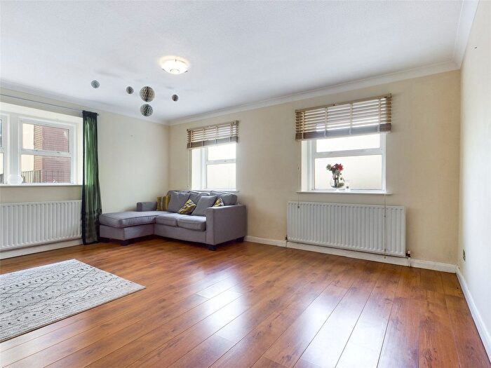 2 Bedroom Flat To Rent In Chain Pier House, - Marine Parade, Brighton, BN2