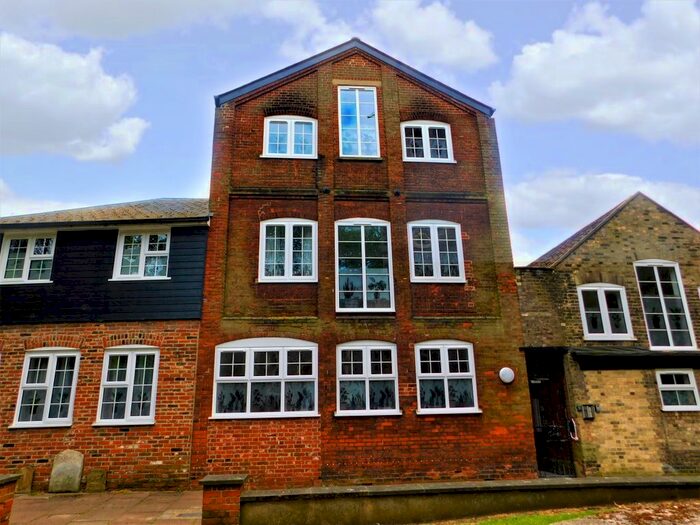2 Bedroom Flat To Rent In St. Clements Church Lane, Ipswich, IP4