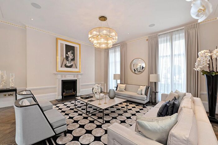 6 Bedroom Town House To Rent In Chester Square, Belgravia, London, SW1W