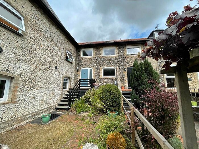 4 Bedroom Semi-Detached House To Rent In Wattisfield Road, Walsham-le-willows, IP31