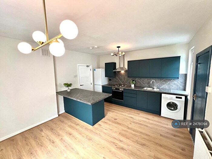 4 Bedroom Terraced House To Rent In Rundle Road, Liverpool, L17