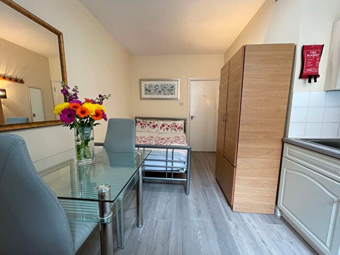 Studio To Rent In Cromwell Road, London, SW7
