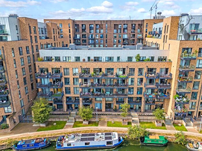 2 Bedroom Apartment For Sale In Bow River Village, Bow, E3