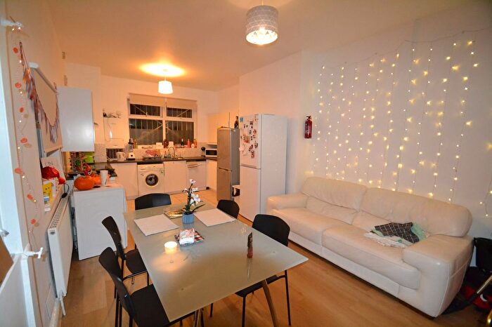 5 Bedroom Semi Detached House To Rent In Belgrave Avenue, Manchester, M14