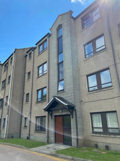 2 Bedroom Flat To Rent In Canal Place, Aberdeen, AB24