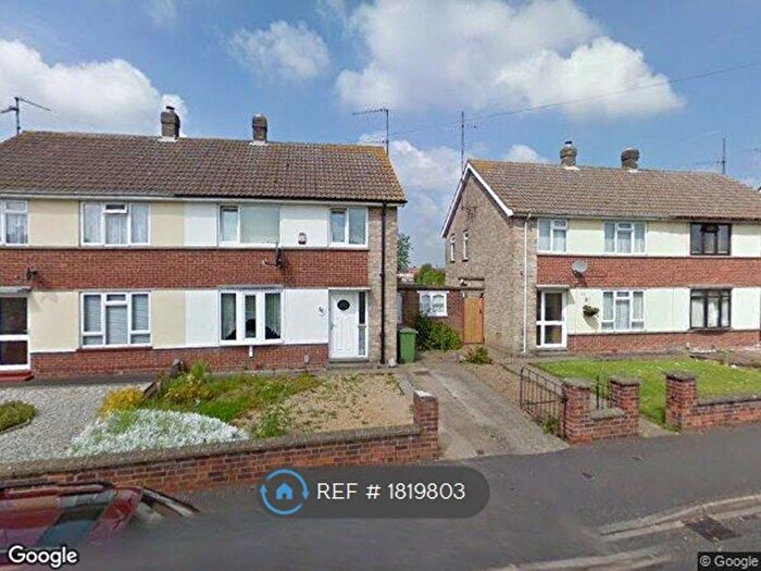 3 Bedroom Semi Detached House To Rent In Grosvenor Road, Wisbech, PE13