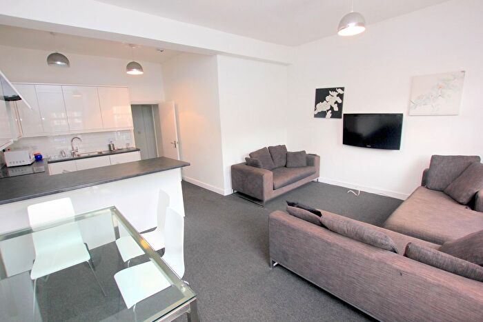 4 Bedroom Flat To Rent In Lyon Street, Islington, London, N1