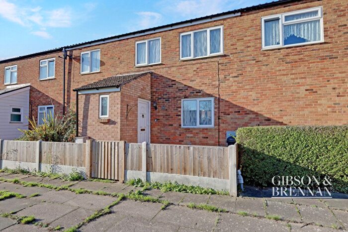 3 Bedroom Terraced House For Sale In Wythefield, Basildon, SS13