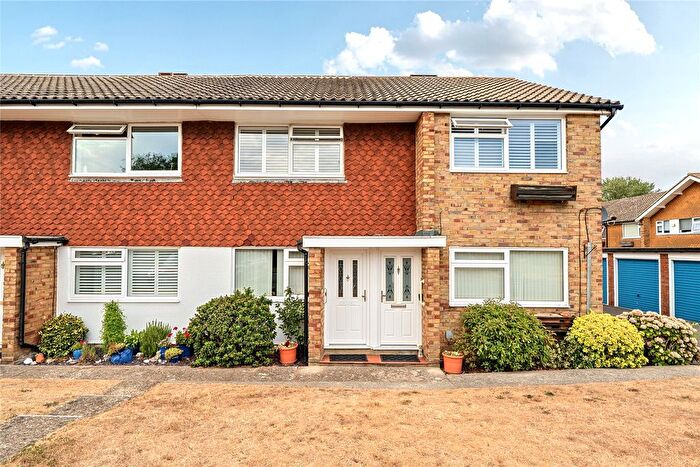 2 Bedroom Maisonette For Sale In Ladycroft Way, Farnborough Village, BR6