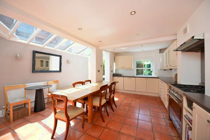 5 Bedroom Terraced House To Rent In Avenell Road, London, N5