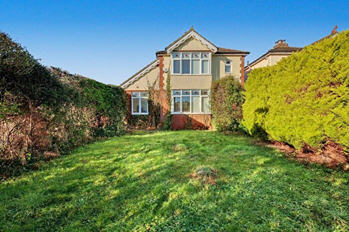 4 Bedroom House For Sale In Winchester Road, Waltham Chase, SO32