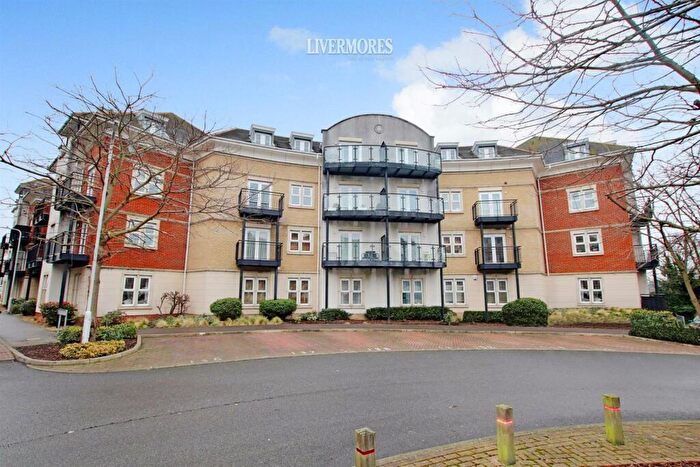 2 Bedroom Apartment To Rent In Critchley Avenue, West Dartford, DA1