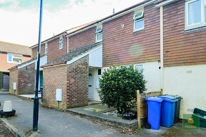 3 Bedroom Terraced House For Sale In Quetta Park, Church Crookham, Fleet, GU52