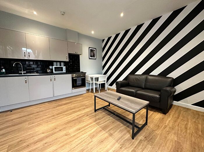 1 Bedroom Flat To Rent In Osmond Road, Hove, BN3