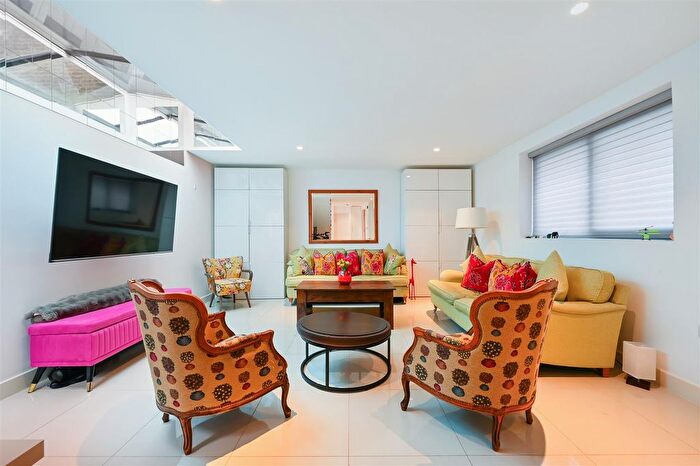 2 Bedroom Property For Sale In West Hampstead Mews, West Hampstead, London, NW6