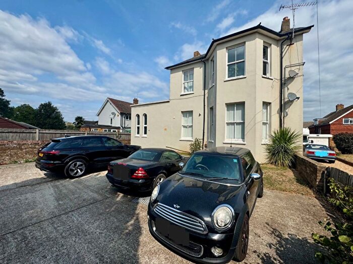 1 Bedroom Flat To Rent In Laleham Road, Shepperton, TW17