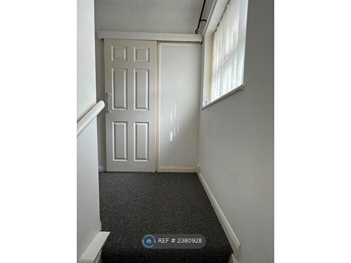 2 Bedroom Flat To Rent In High Street, Maldon, CM9