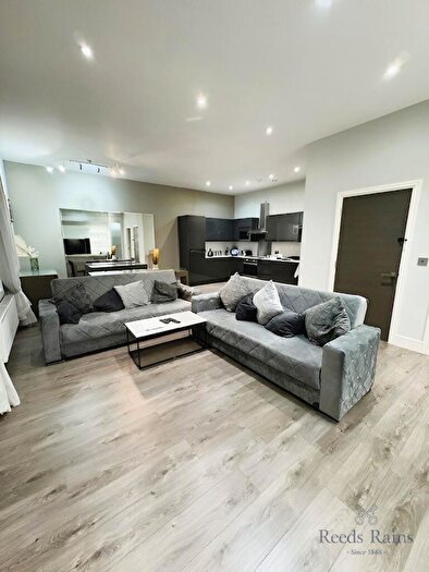 2 Bedroom Apartment To Rent In Water Street, Liverpool, Merseyside, L2