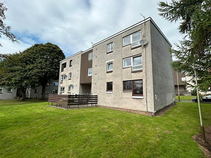 3 Bedroom Flat For Sale In Brington Place, Dundee, DD4