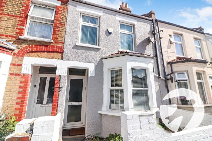 3 Bedroom Terraced House For Sale In Sandcliff Road, Erith, DA8