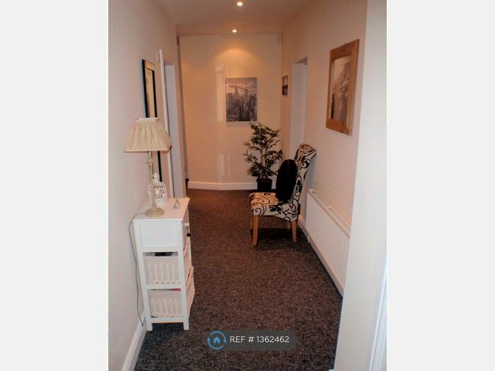 2 Bedroom Flat To Rent In Brompton Avenue, Sefton Park, Liverpool, L17