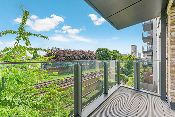 1 Bedroom Apartment For Sale In Madeira Street, London, E14