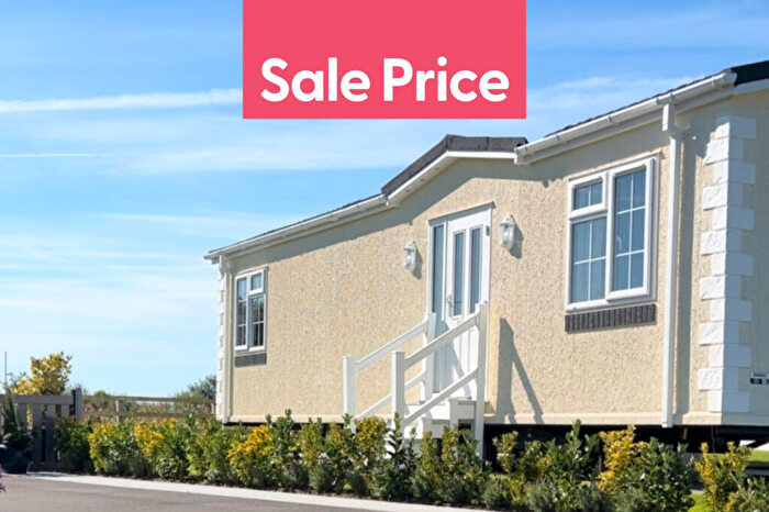 2 Bedroom Park Home For Sale In Darlington, County Durham, DL2